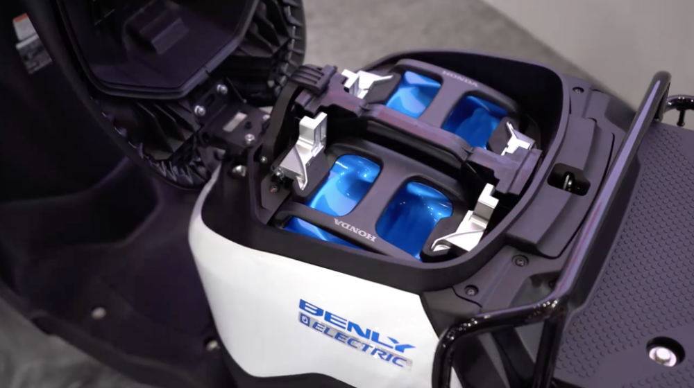 Honda, Yamaha, Kawasaki, and Suzuki test shared swappable electric motorcycle batteries