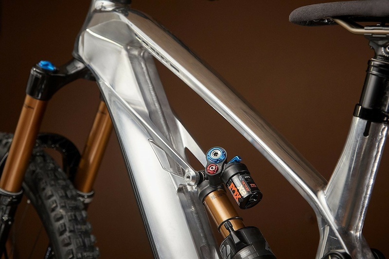 €16,000 eMTB with CNC’d Aluminum Frame is Released