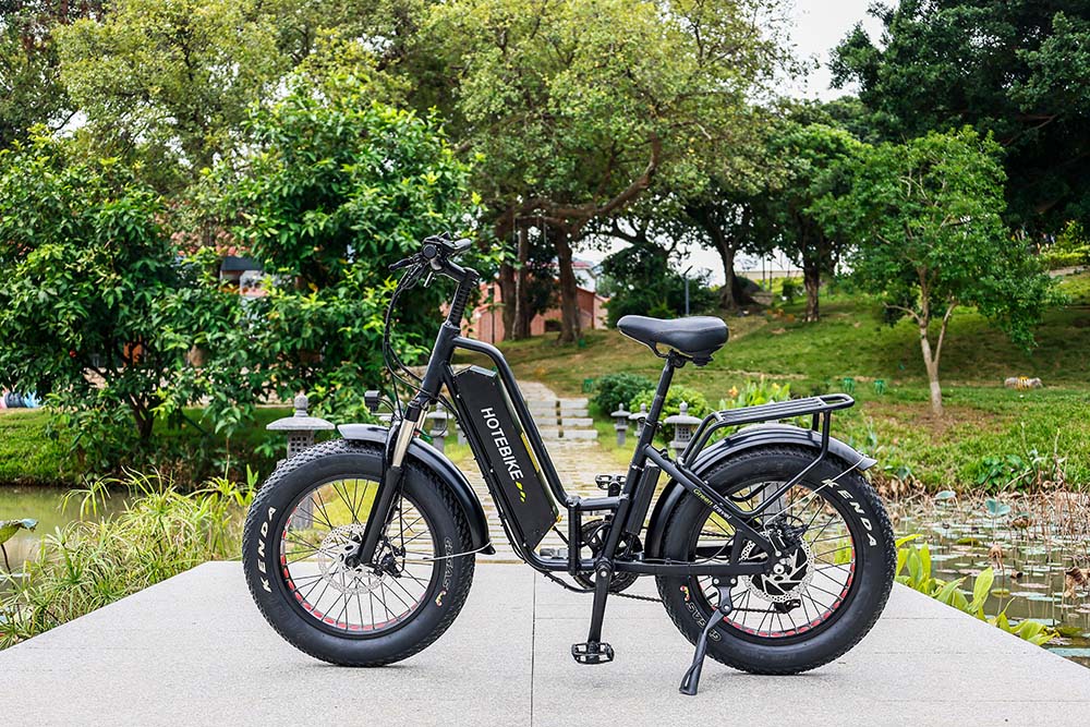 Why a Folding Fat Tire EBike is Ideal for Your Commute - Blog - 3