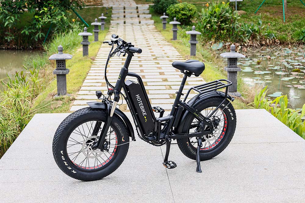 Why a Folding Fat Tire EBike is Ideal for Your Commute - Blog - 1