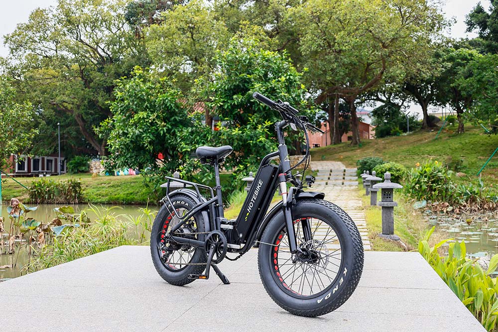 Why a Folding Fat Tire EBike is Ideal for Your Commute - Blog - 2